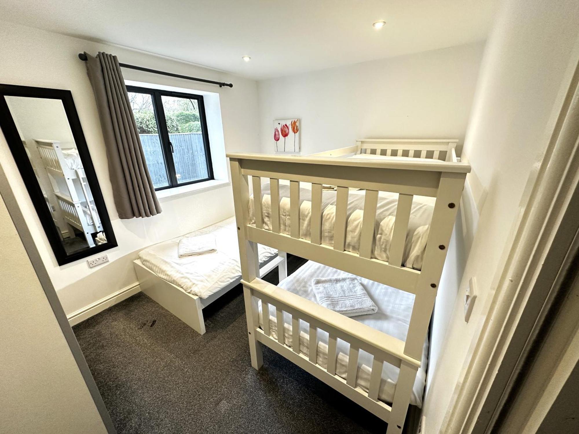 Maisy - Two Bed Lux Flat - Parking, Netflix, Wifi - Close To Blenheim Palace & Oxford - F2 * Kidlington