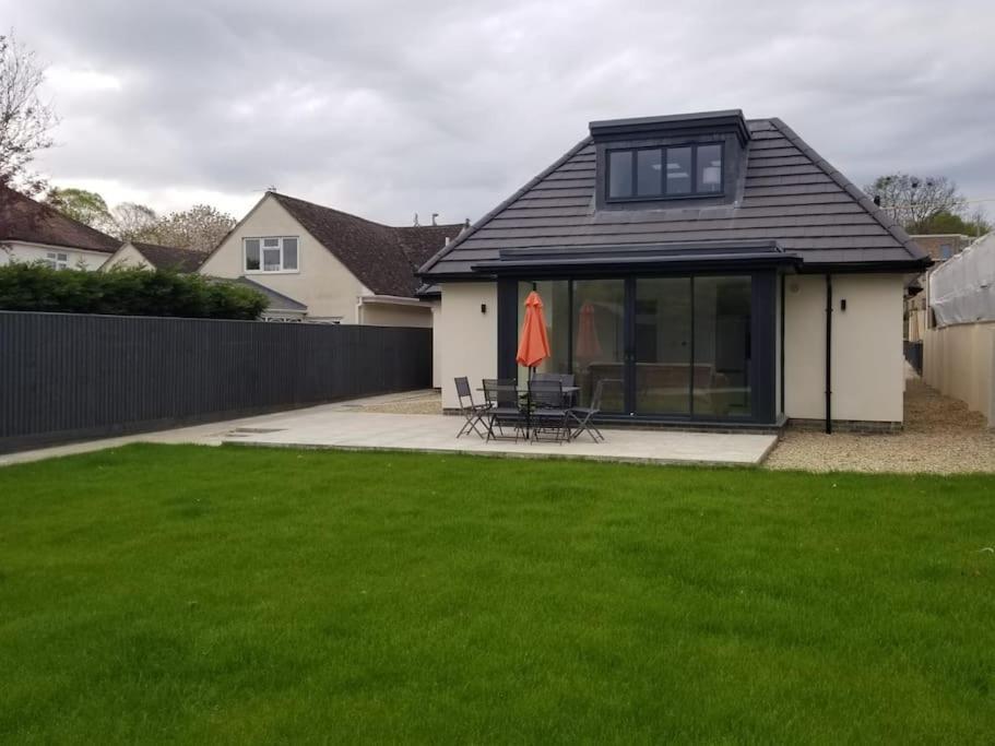Maisy - Two Bed Lux Flat - Parking, Netflix, Wifi - Close To Blenheim Palace & Oxford - F2 * Kidlington